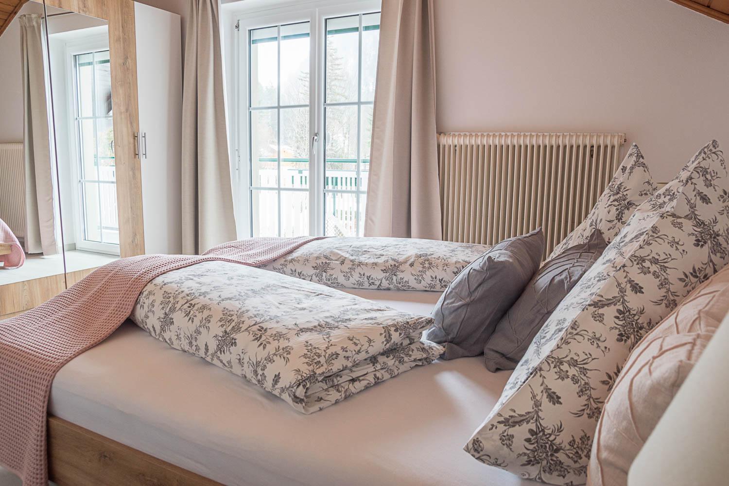Waldruhe - Bett, Fruehstueck & Ein Laecheln Panzió Bad Aussee Kültér fotó